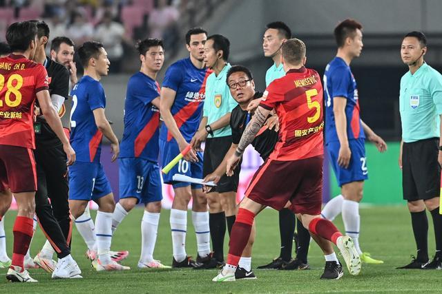 唐斯32分尼克斯大胜雄鹿 魔术轻取鹈鹕止5连败